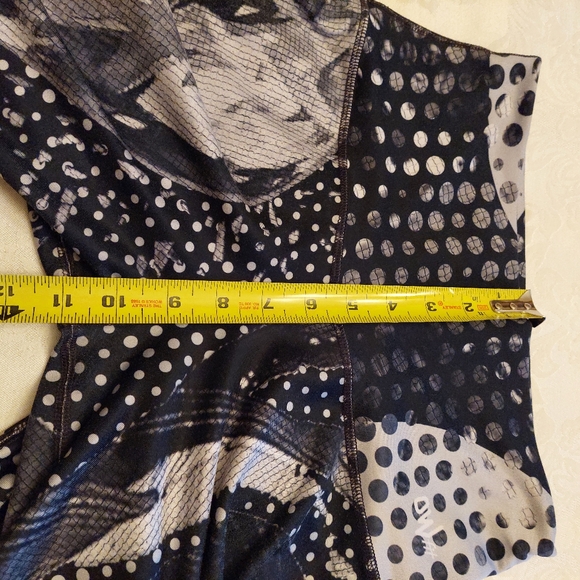 OW Fit high waisted black and gray geometric print Starwars theme legging. S - Picture 8 of 9